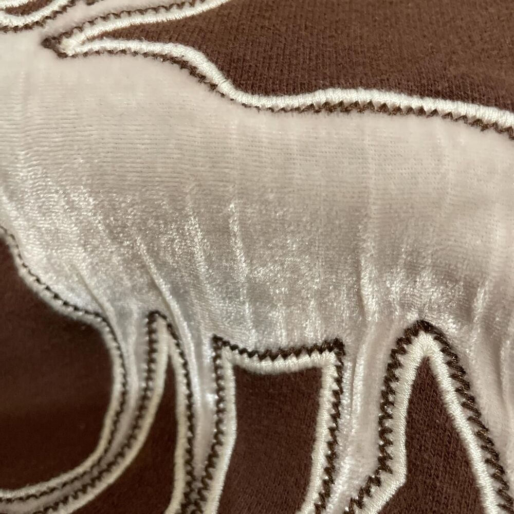 Abercrombie & Fitch hoodie with white moose design - Picture 5 of 8